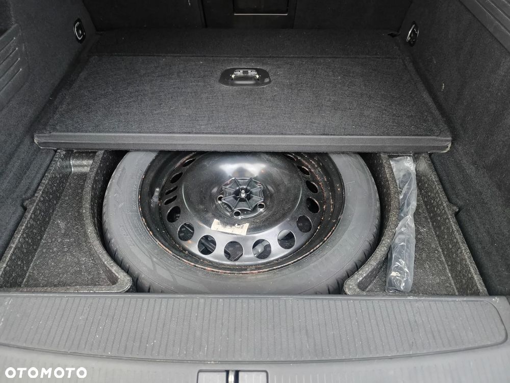 Opel Astra 1.4 Turbo 150 Jahre - 18