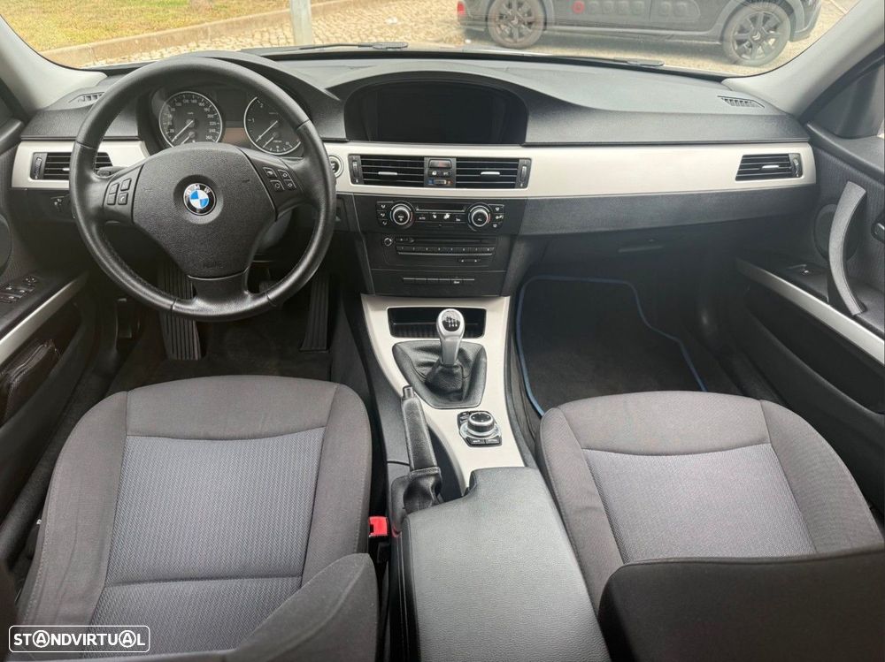 BMW 318 d Navigation - 8