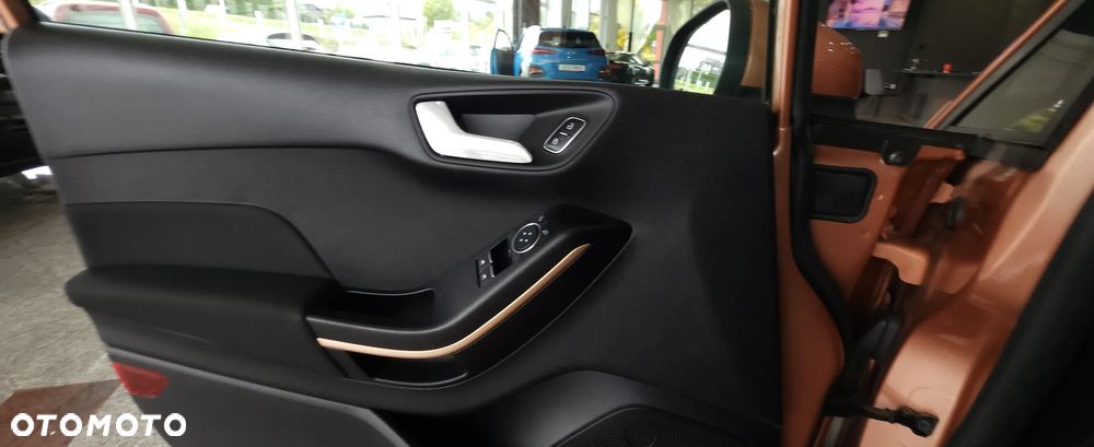 Ford Fiesta 1.1 S&S TITANIUM - 26
