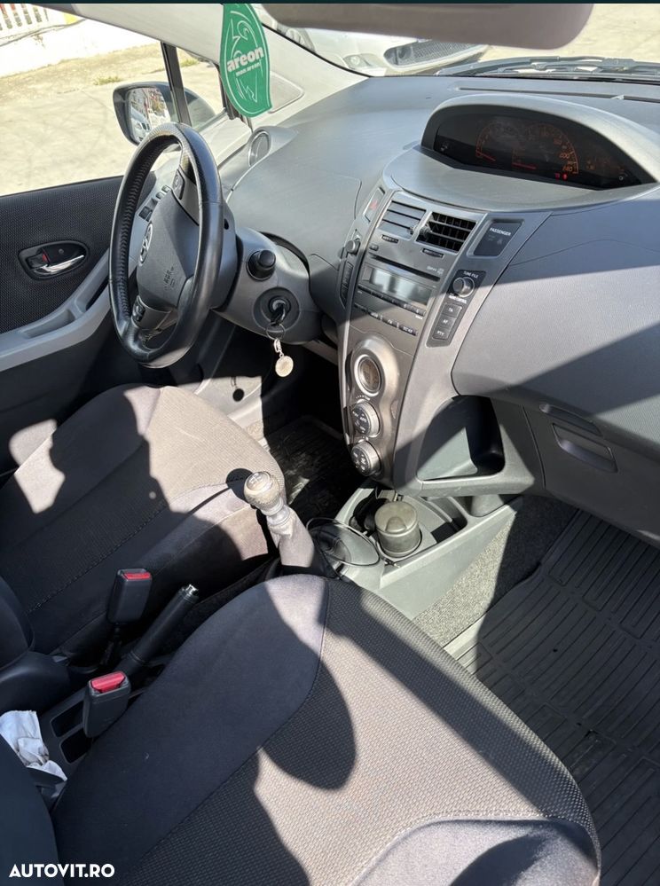 Toyota Yaris - 6