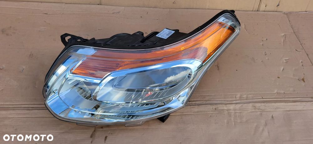 LAMPA LEWY PRZOD CITROEN C3 PICASSO 9681873980 - 2