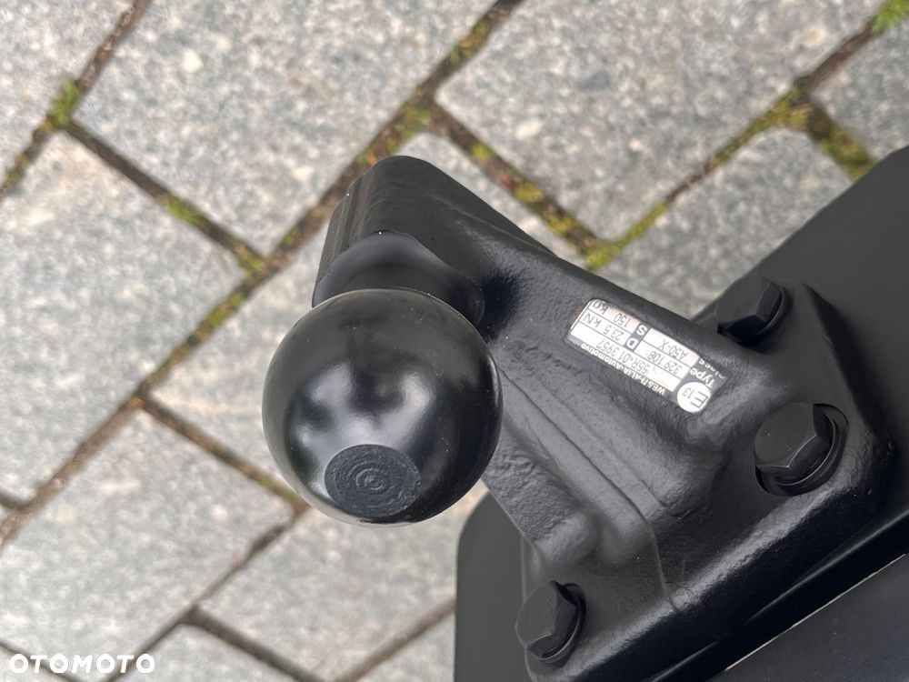 Mercedes-Benz Klasa X 350 d 4-Matic Power - 26