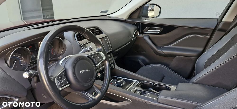 Jaguar F-Pace 2.0 i4D AWD R-Sport - 16