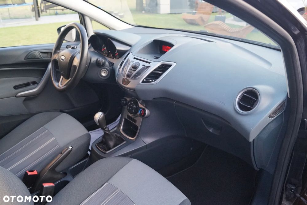 Ford Fiesta 1.25 Champions Edition - 9