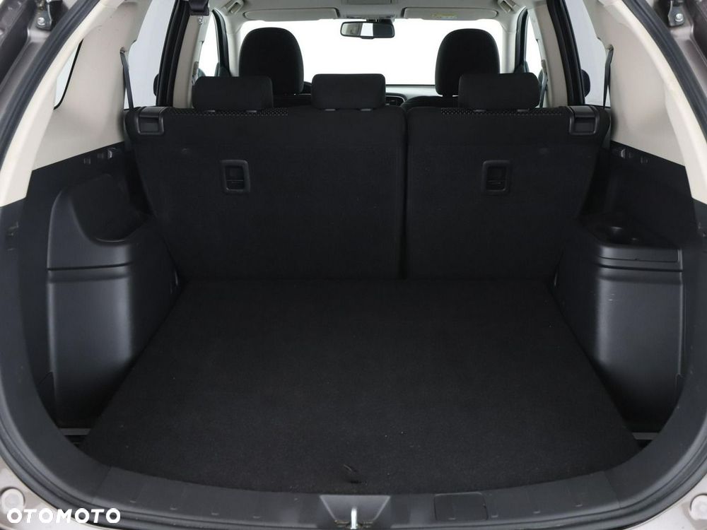 Mitsubishi Outlander 2.0 2WD SUV-Star - 21