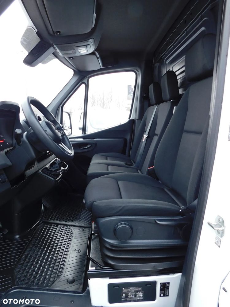 Mercedes-Benz Sprinter - 7