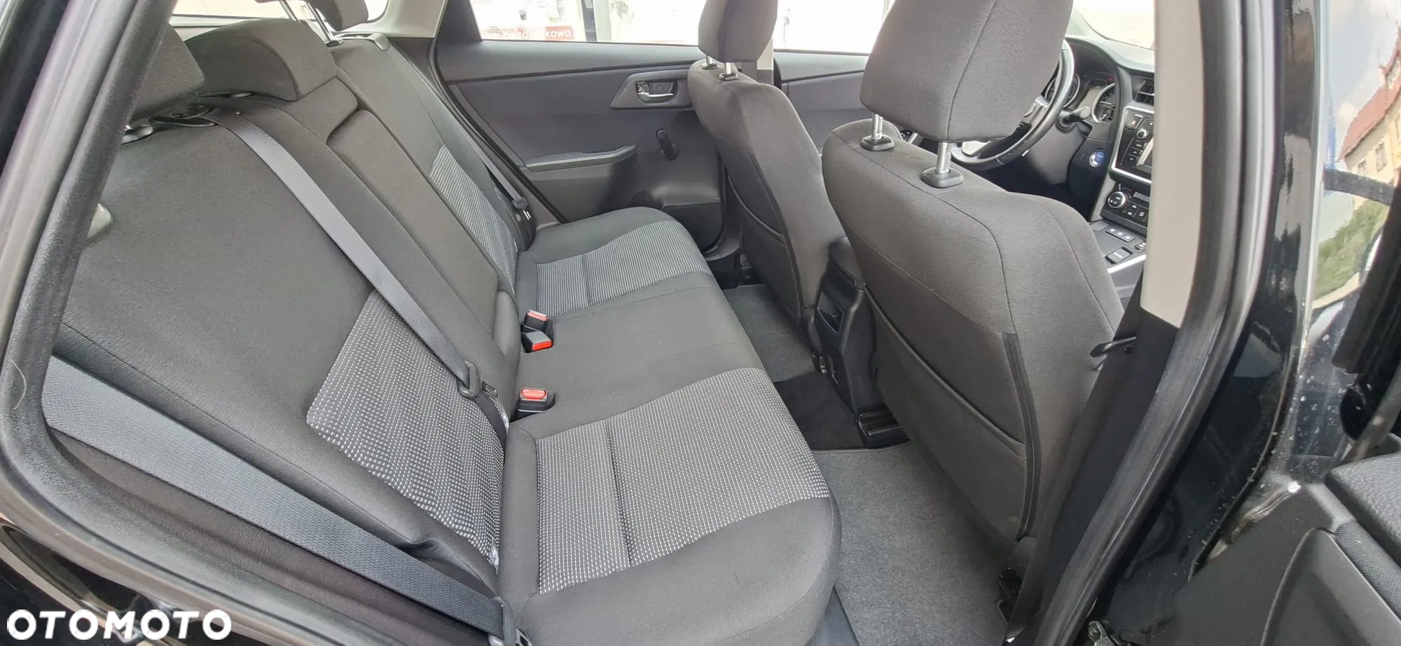 Toyota Auris 1.8 VVT-i Hybrid Automatik Comfort - 23
