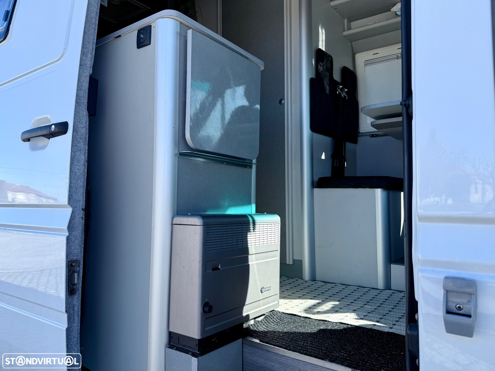 Mercedes-Benz Sprinter - 12