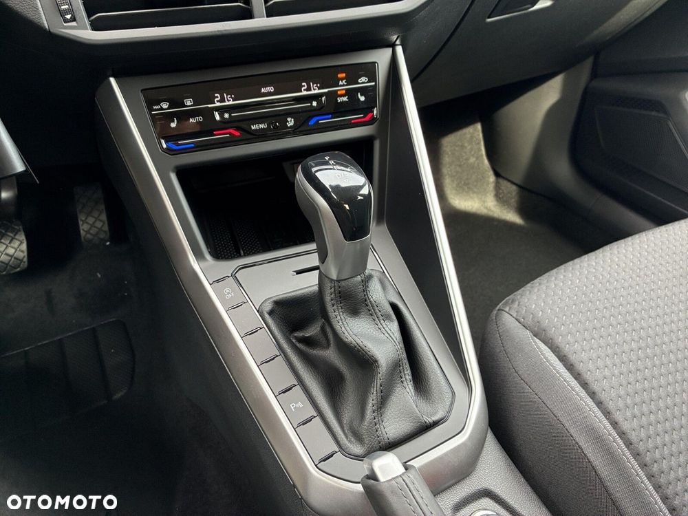 Volkswagen Polo - 24