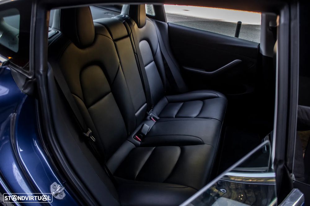 Tesla Model 3 Long-Range Dual Motor AWD - 23