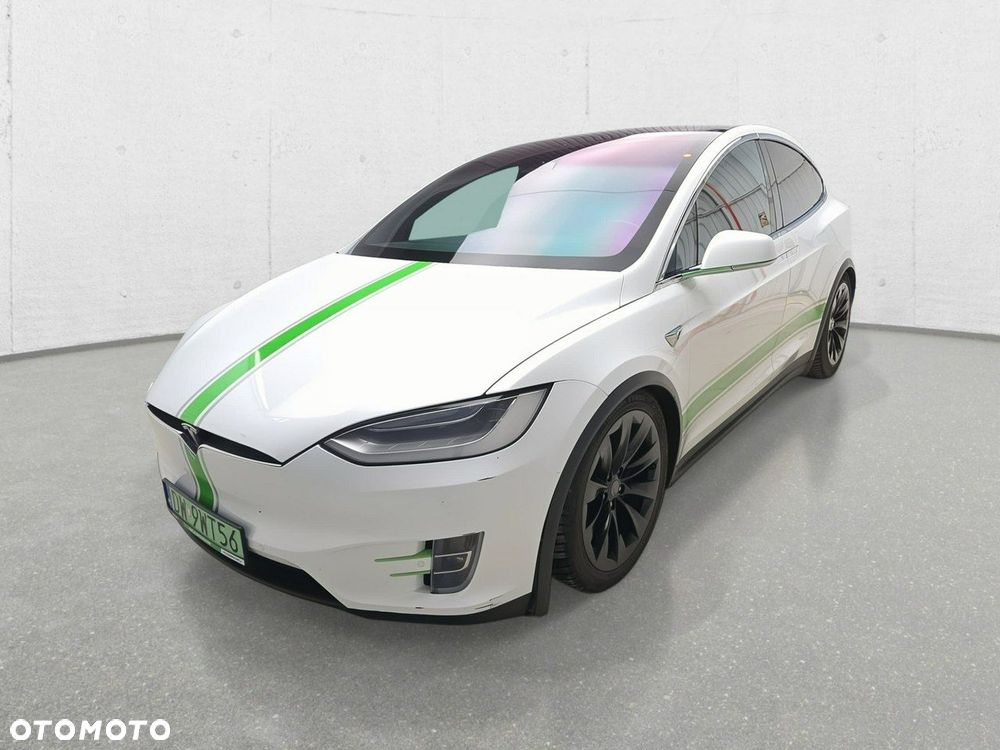 Tesla Model X - 2