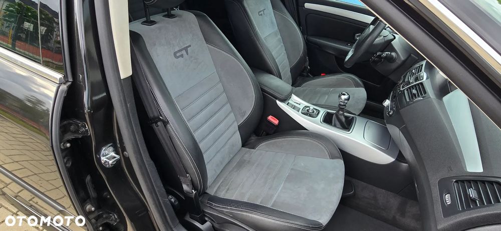 Renault Laguna dCi 180 FAP GT - 17