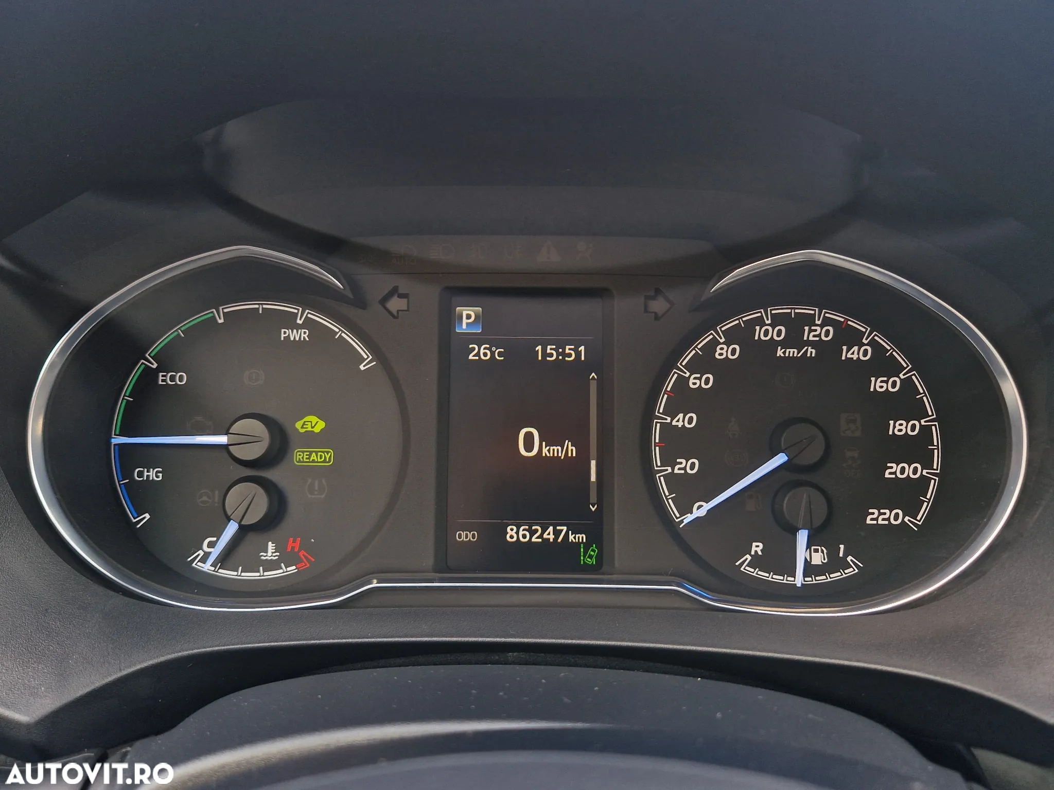 Toyota Yaris Hybrid 1.5 VVT-i - 11