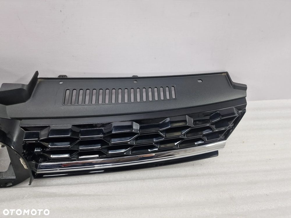 VW GOLF VII 7 LIFT GTI / R-LINE 16- ATRAPA / GRILL PRZEDNI PRZÓD , NR 5G0853653S , NR AUKCJI GR214 - 4