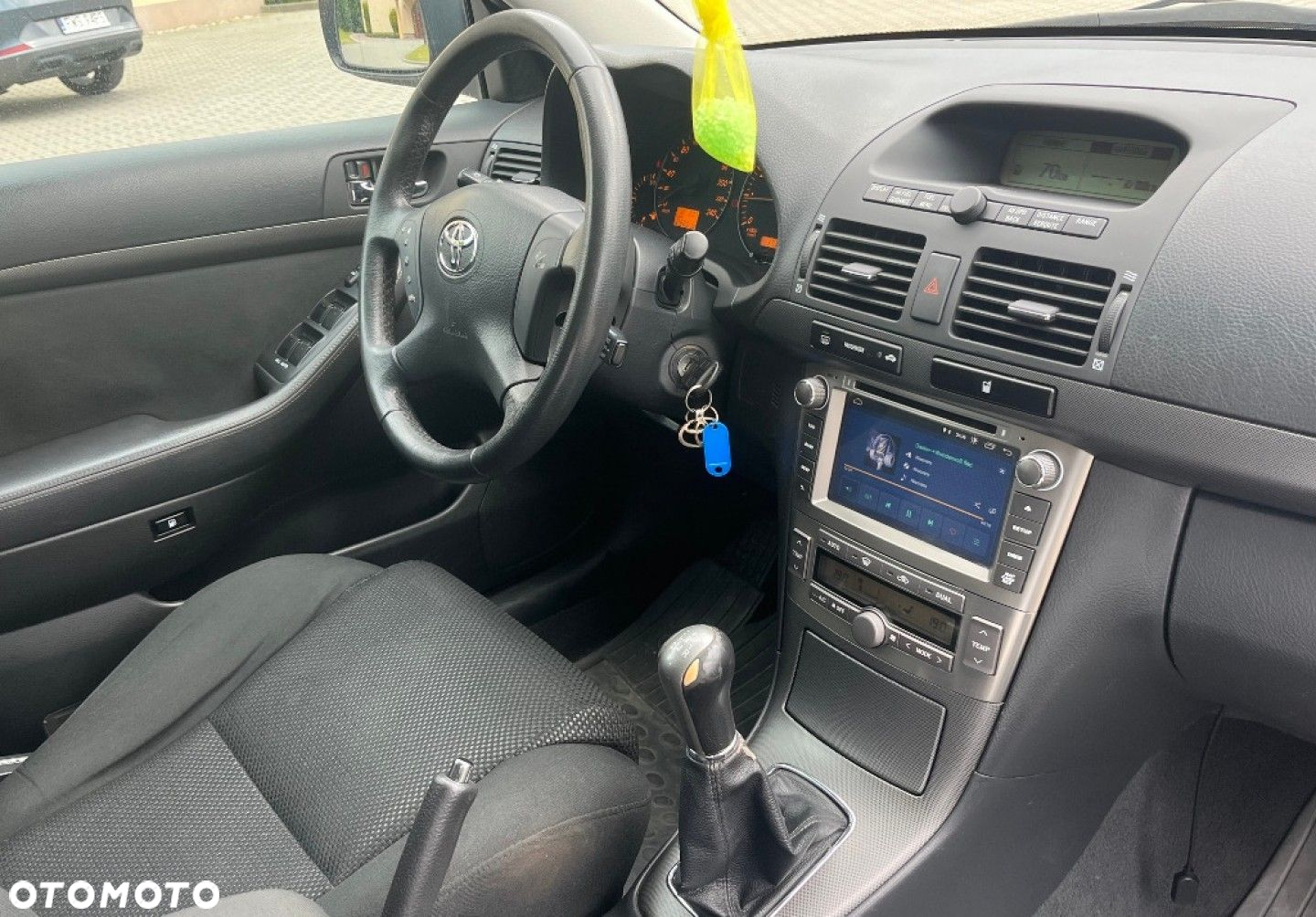 Toyota Avensis - 12