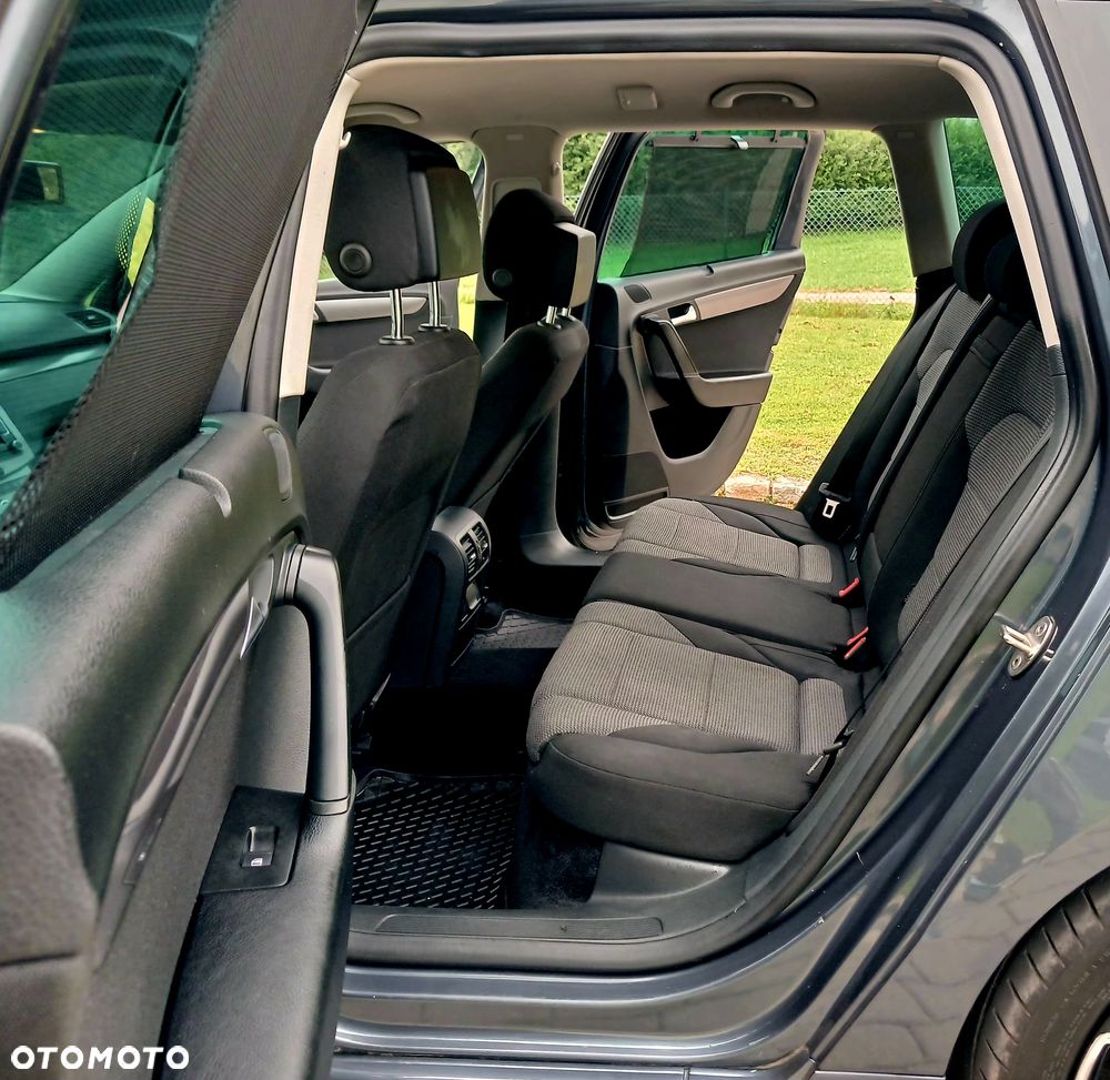 Volkswagen Passat - 28