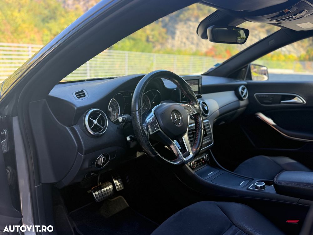 Mercedes-Benz CLA 220 CDI 7G-DCT AMG Line - 23