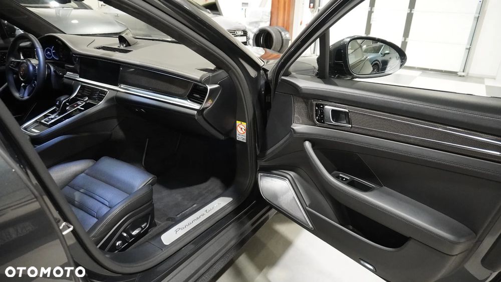 Porsche Panamera Turbo - 9