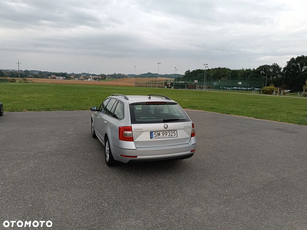 Skoda Octavia 2.0 TSI Clever DSG - 5