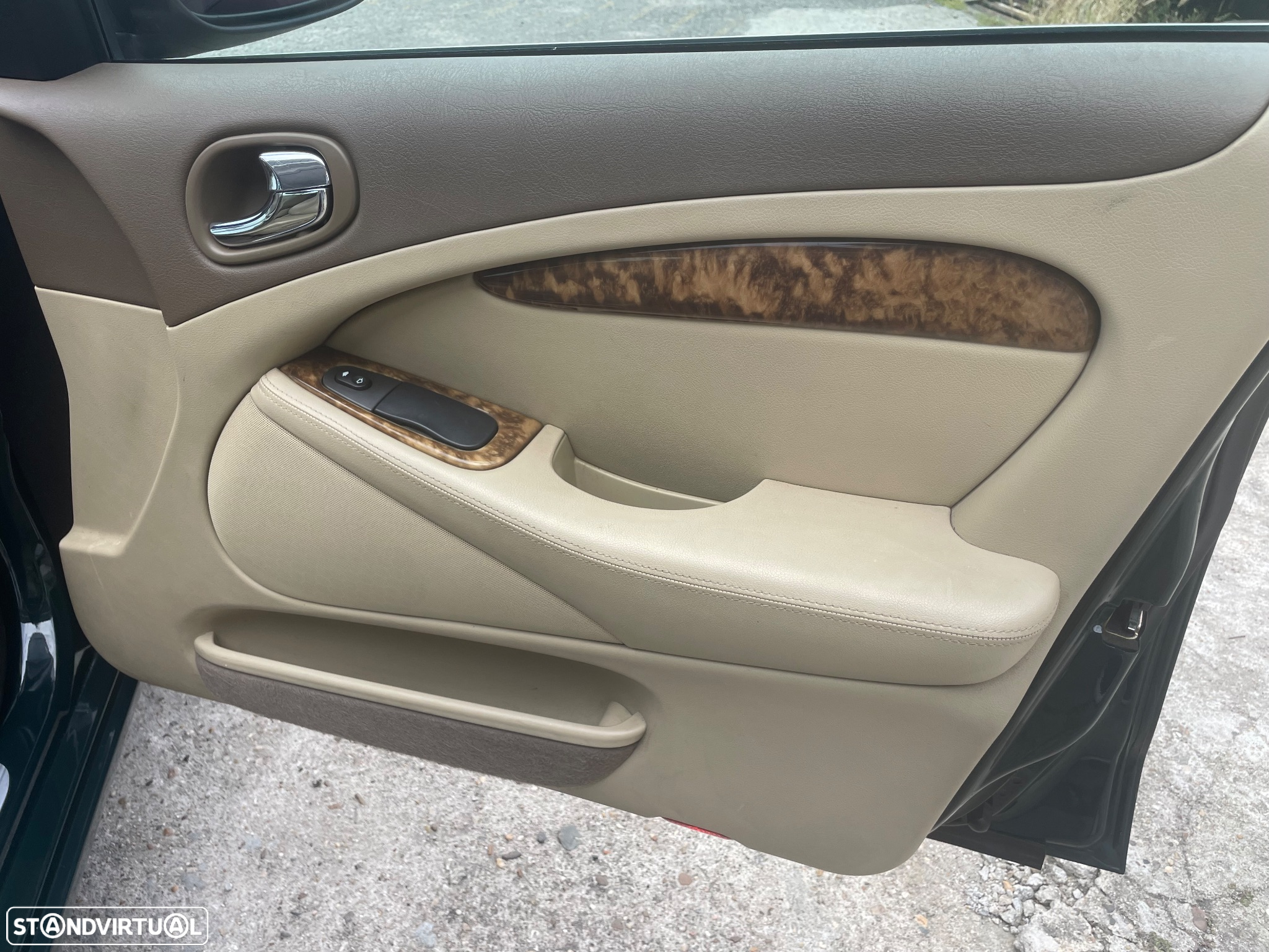 Jaguar S-Type 3.0 V6 Executive - 15
