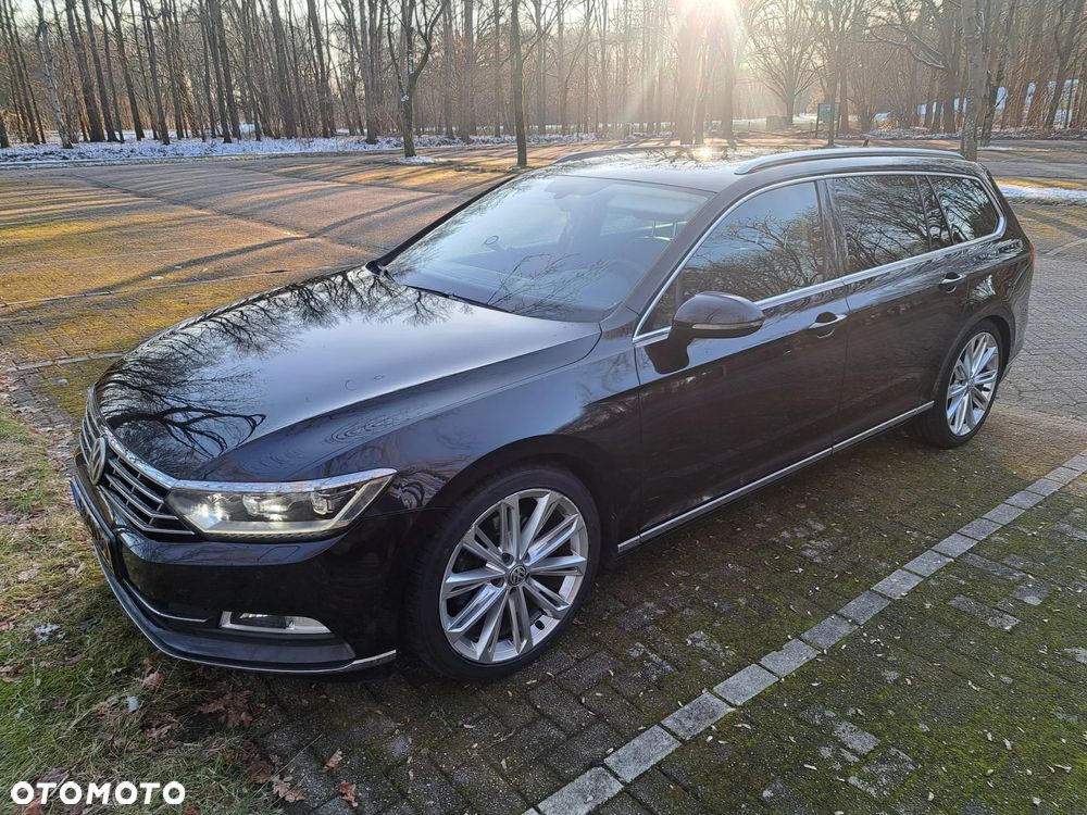 Volkswagen Passat - 1