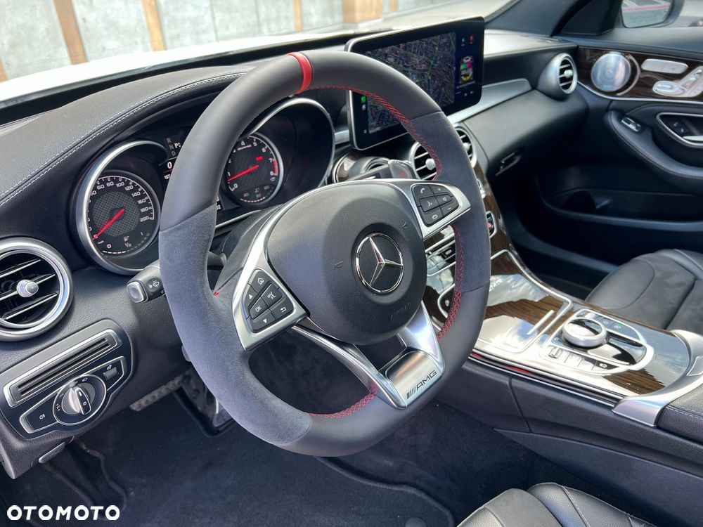 Mercedes-Benz Klasa C AMG 63 AMG Speedshift 7G-MCT - 18
