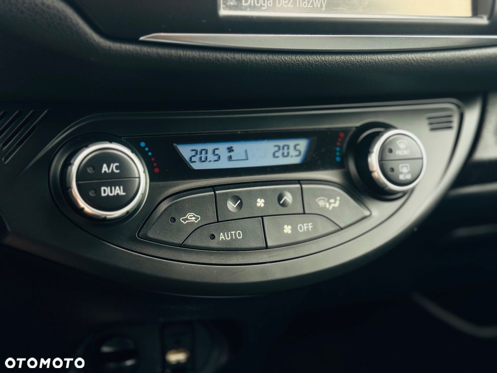 Toyota Yaris Hybrid 1.5 Executive - 12
