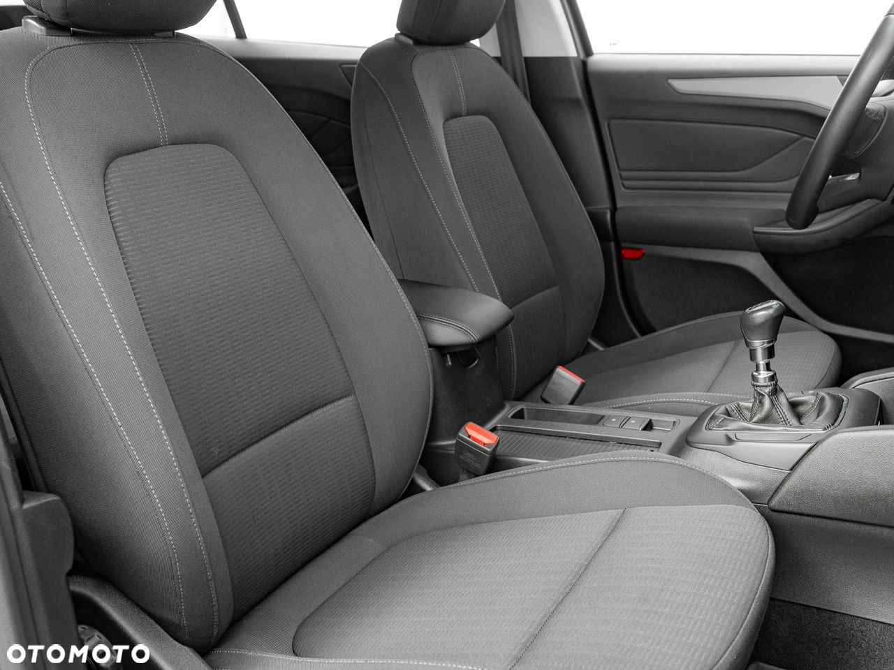 Ford Focus 1.0 EcoBoost Active - 32