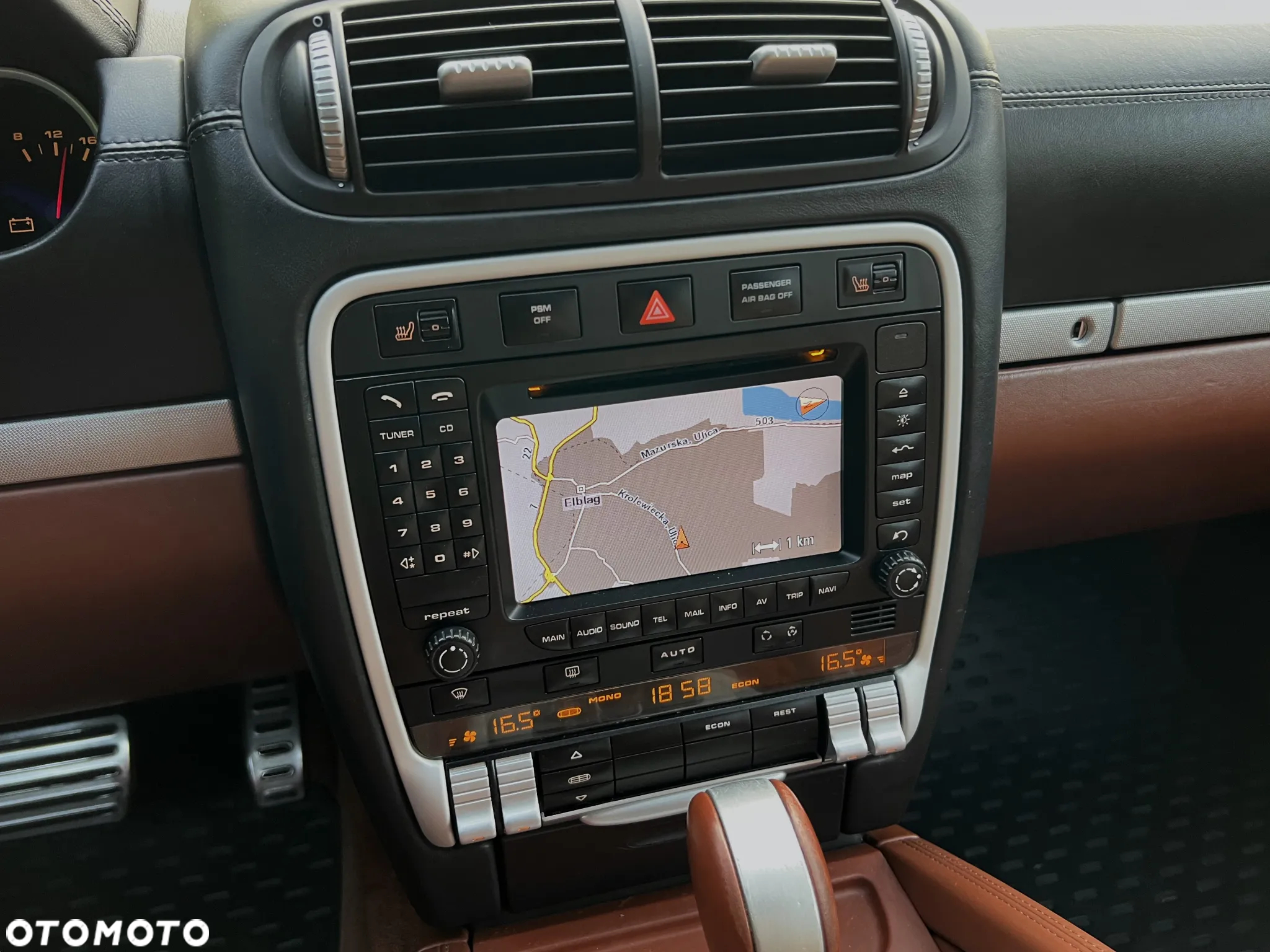 Porsche Cayenne - 17