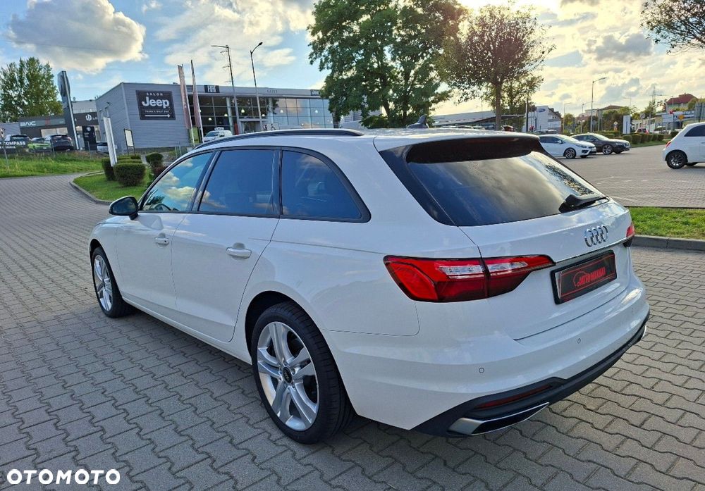 Audi A4 Avant - 11