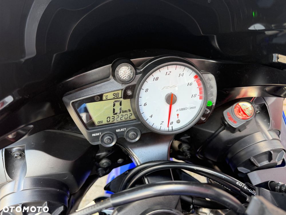 Yamaha R6 - 13