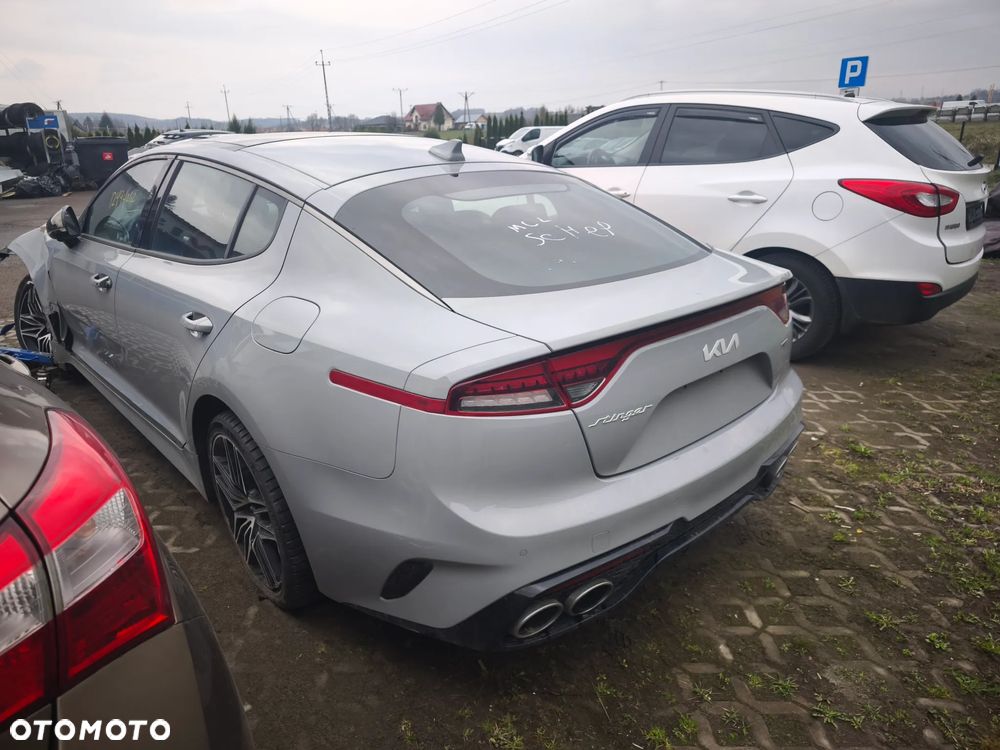 Kia Stinger 3.3 T-GDI AWD GT - 4