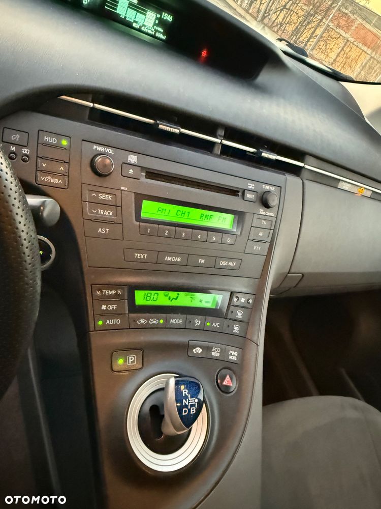 Toyota Prius 1.5 VVT-i Sol - 14