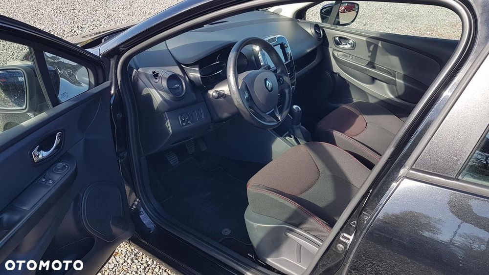 Renault Clio 1.2 16V 75 Life - 21