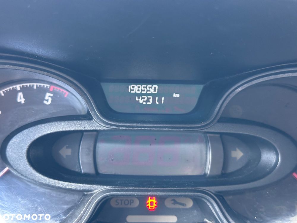 Opel Vivaro - 16