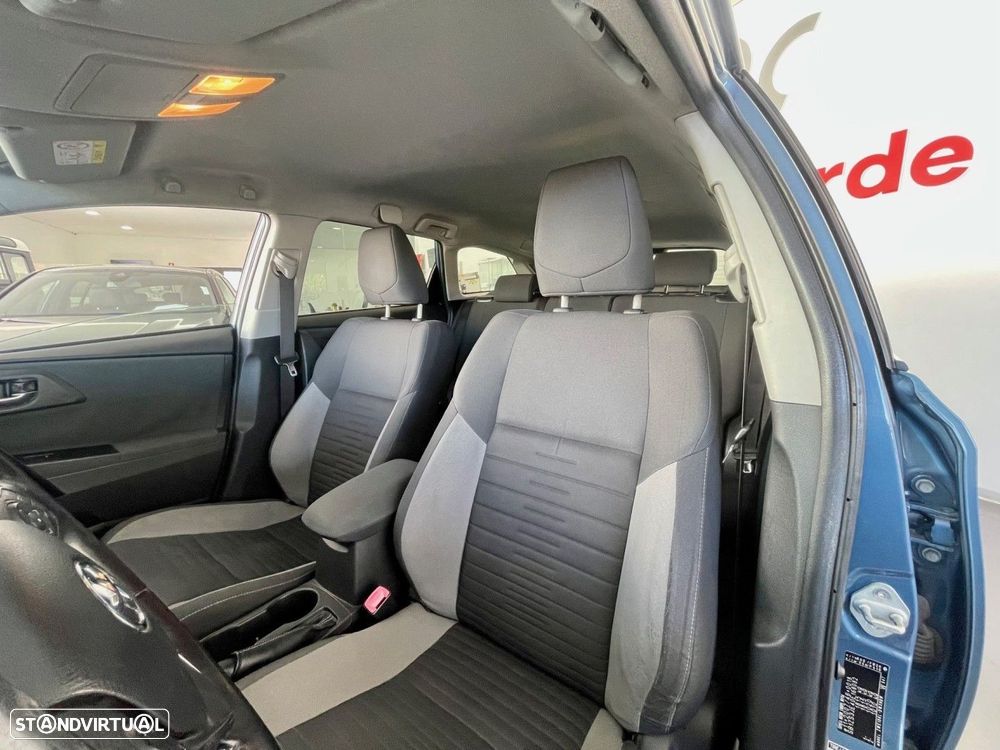 Toyota Auris 1.8 HSD Comfort - 7