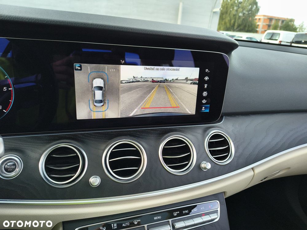 Mercedes-Benz Klasa E 220 d 4-Matic Avantgarde - 14