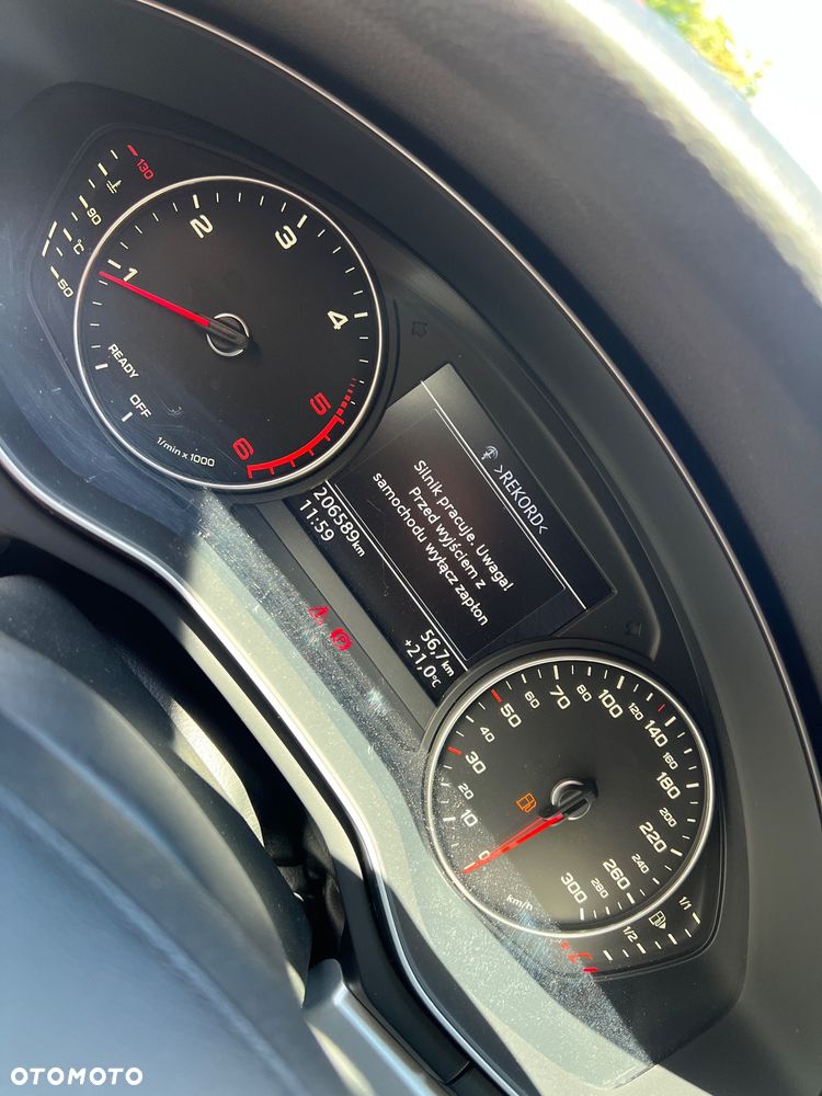 Audi A4 Avant 2.0 TDI - 19