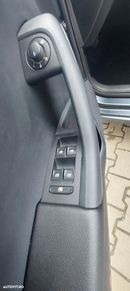 Skoda Octavia 1.6 TDI DSG Ambition - 19
