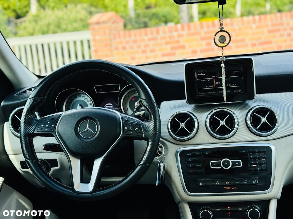 Mercedes-Benz GLA 200 7G-DCT Style - 19