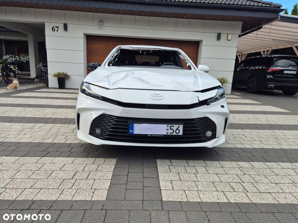 Toyota Camry - 3