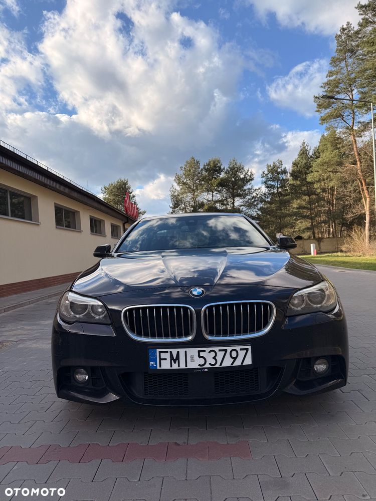 BMW Seria 5 520d Sport-Aut - 2