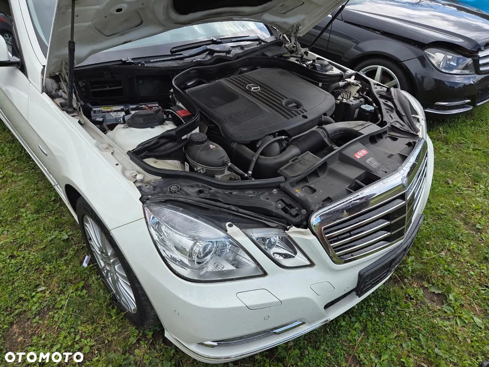 Mercedes-Benz Klasa E 250 CDI DPF 4Matic BlueEFFICIENCY 7G-TRONIC Avantgarde - 16