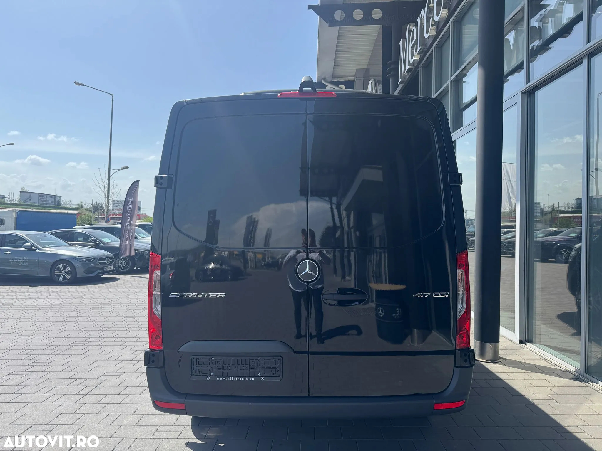 Mercedes-Benz Sprinter - 5