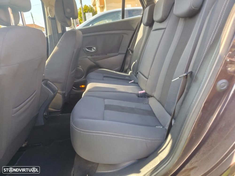 Renault Mégane Sport Tourer 1.5 dCi Dynamique - 20