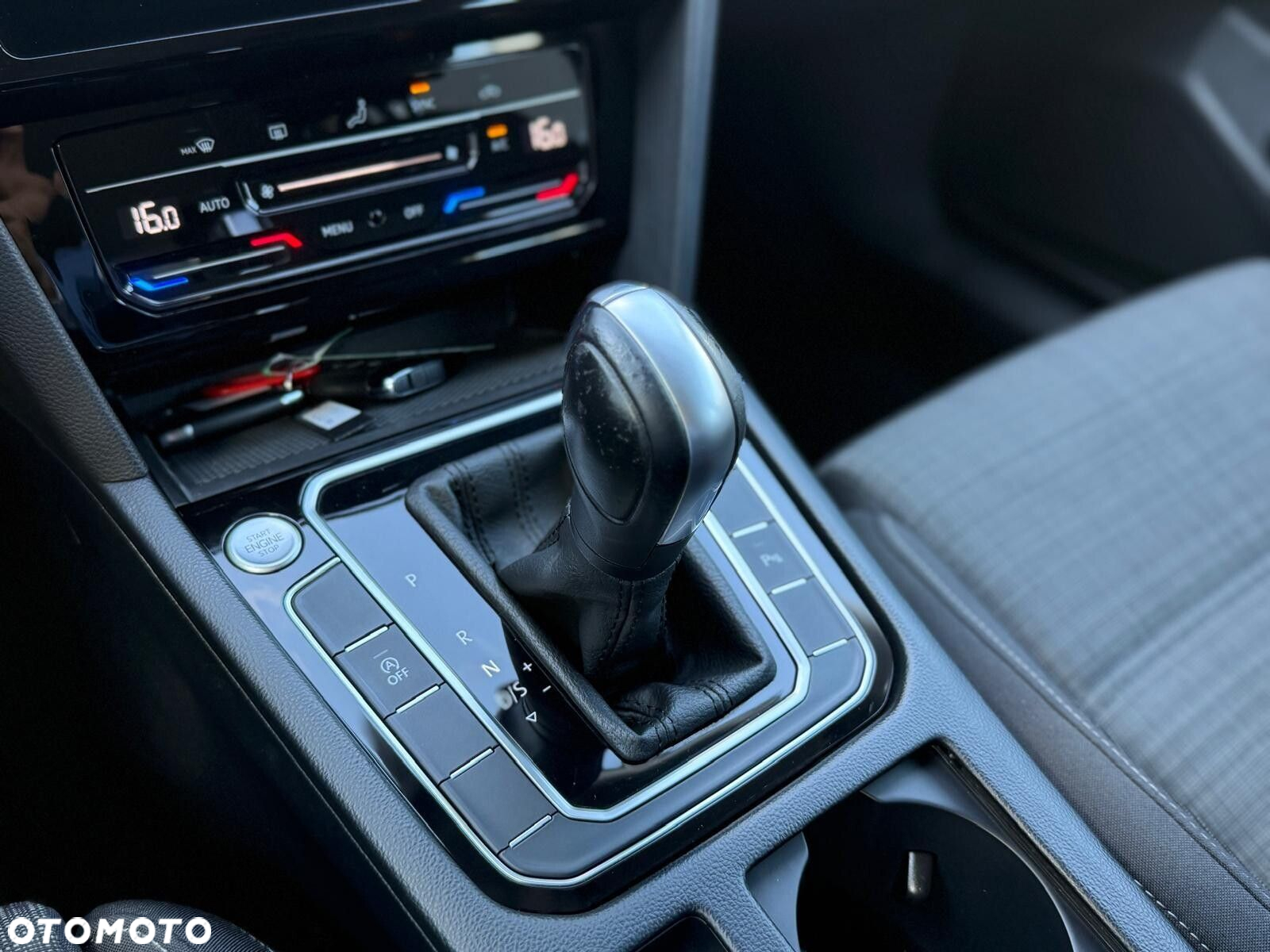 Volkswagen Passat - 22