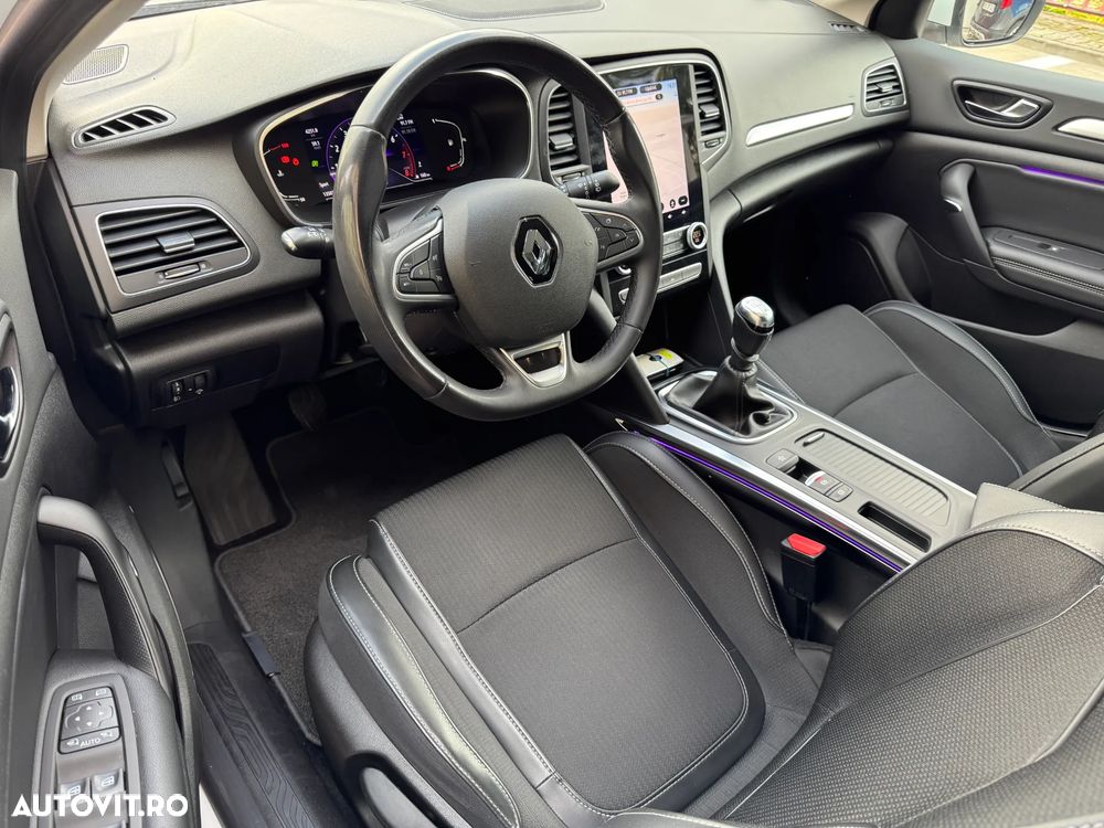 Renault Megane TCe 140 GPF Techno - 11