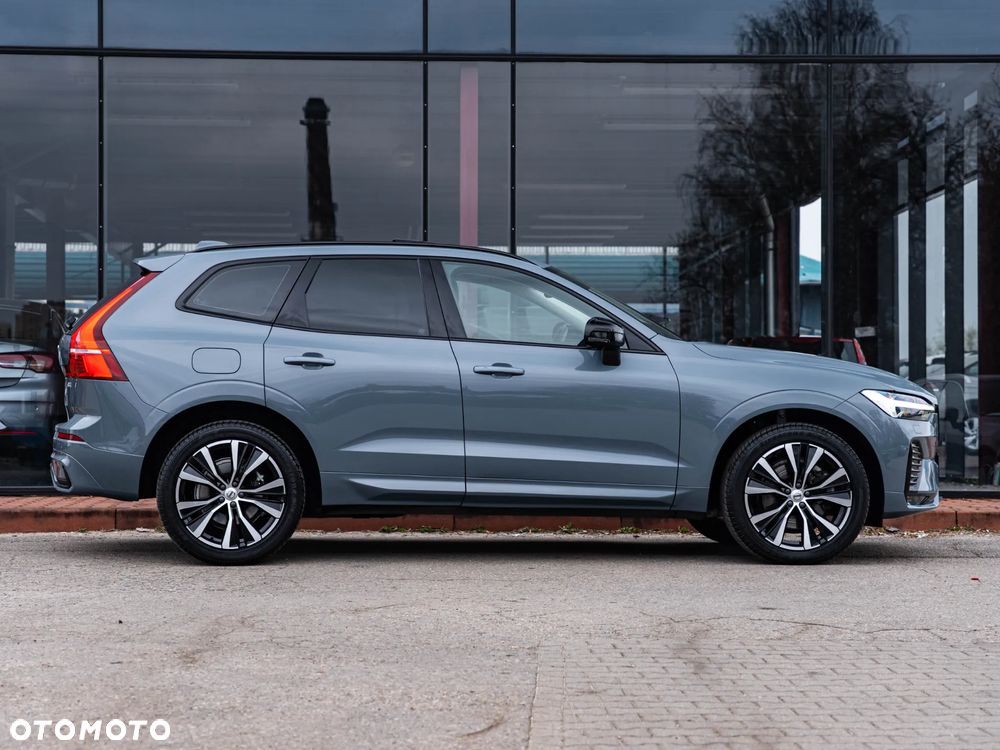Volvo XC 60 B4 D Plus Dark - 15