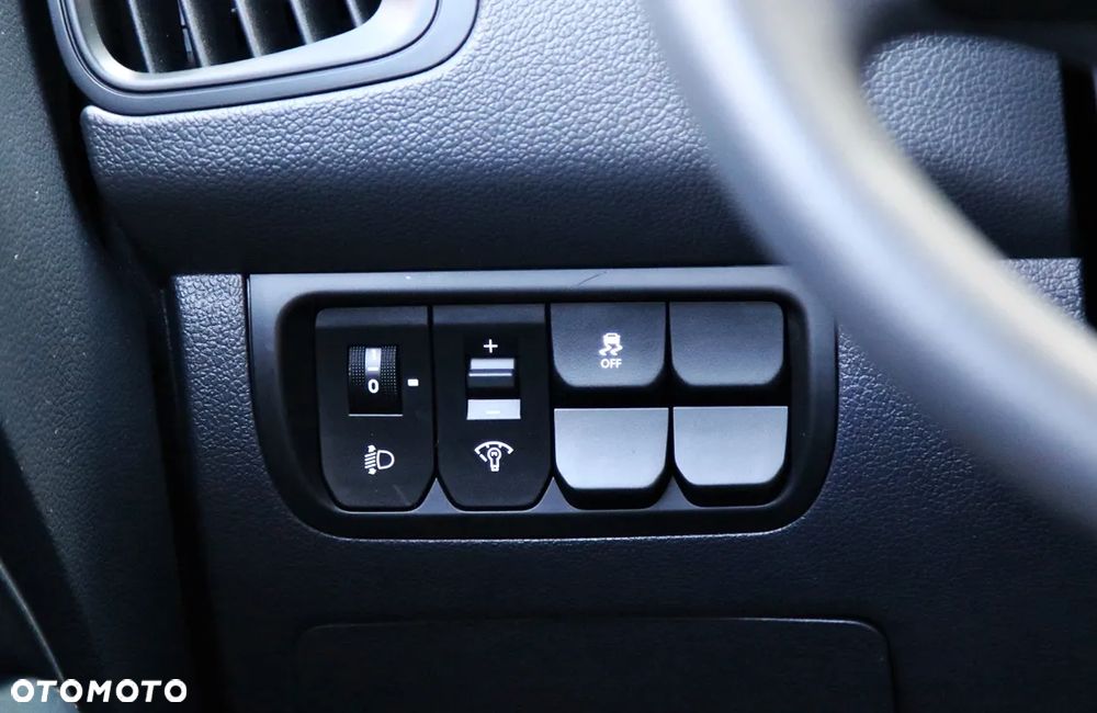 Kia Rio 1.2 L - 24