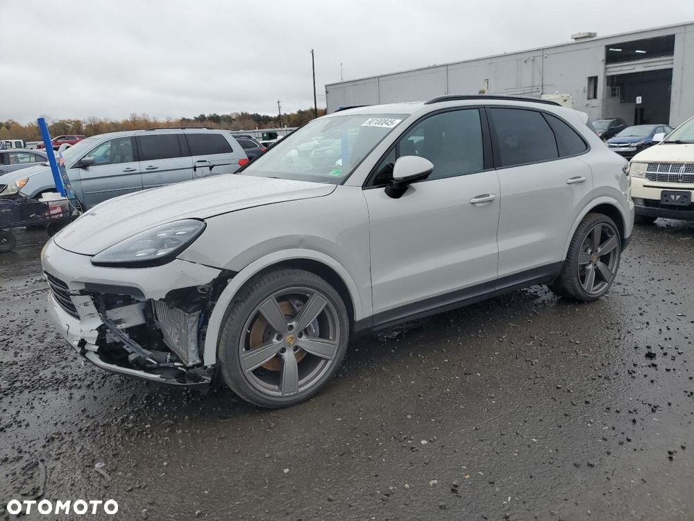 Porsche Cayenne - 2